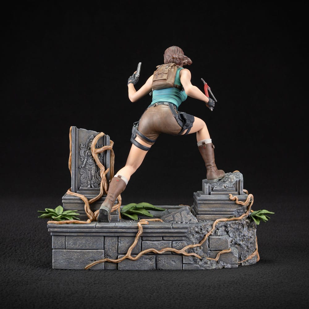 Tomb Raider PVC Statue Lara Croft 24cm - Scale Statue - Dark Horse - Hobby Figures UK