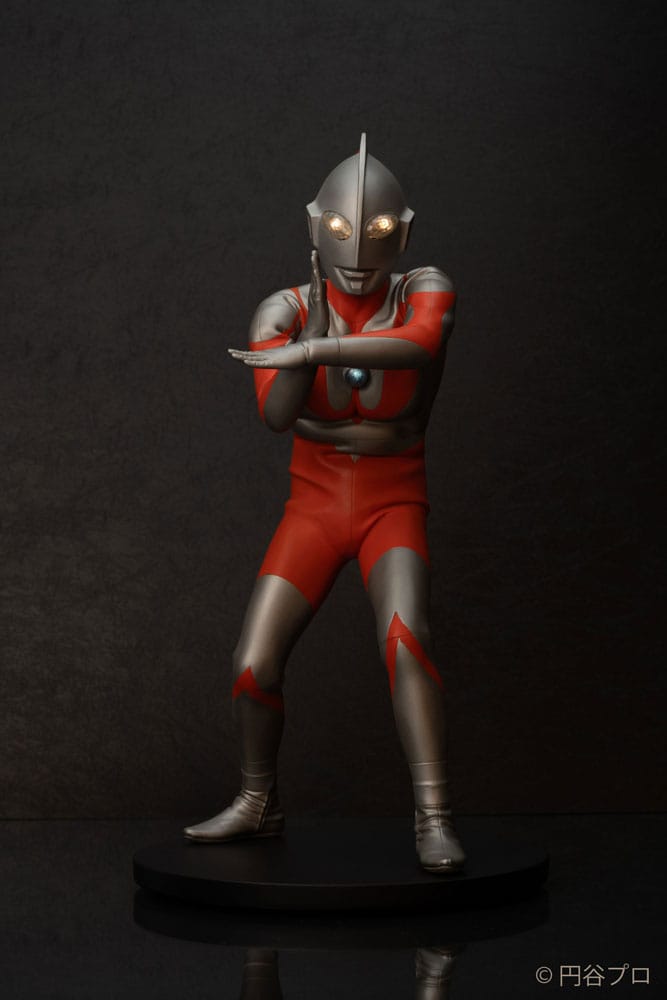 Ultraman Statue Ultraman C-Type by Takashi Kinoshita 30cm - Scale Statue - Kaiyodo Jap. - Hobby Figures UK