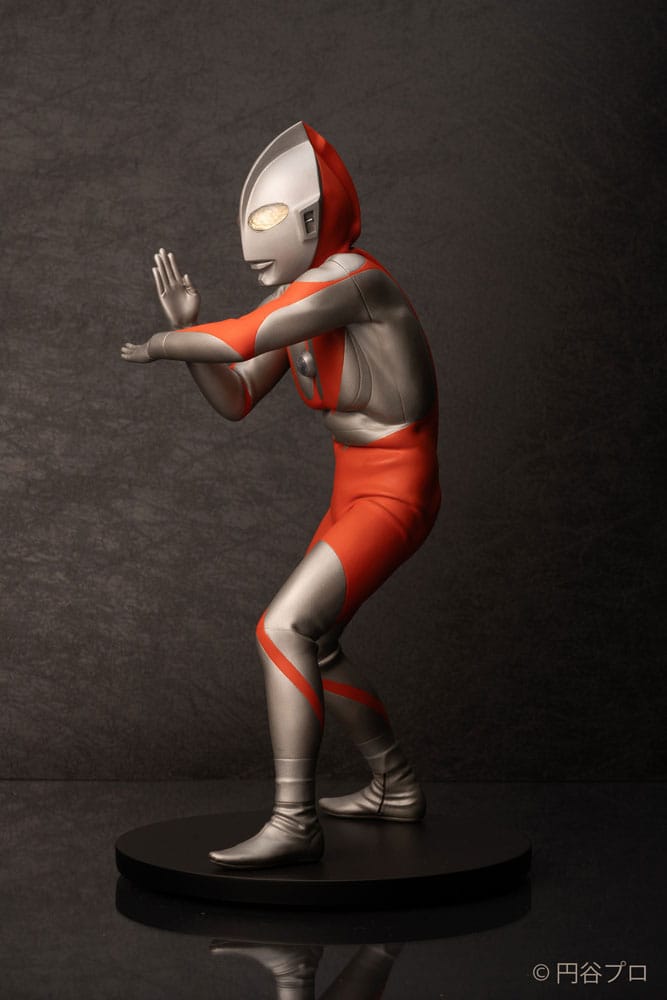 Ultraman Statue Ultraman C-Type by Takashi Kinoshita 30cm - Scale Statue - Kaiyodo Jap. - Hobby Figures UK