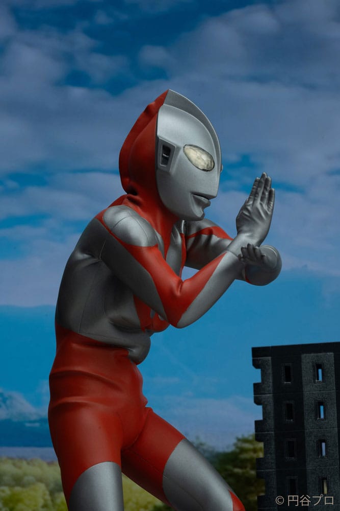 Ultraman Statue Ultraman C-Type by Takashi Kinoshita 30cm - Scale Statue - Kaiyodo Jap. - Hobby Figures UK