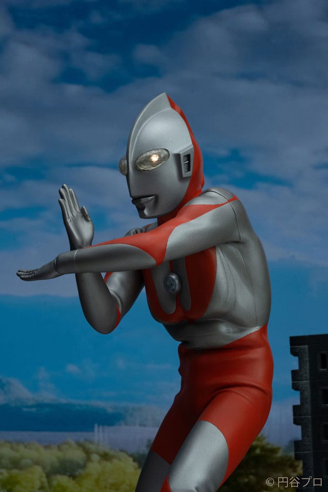 Ultraman Statue Ultraman C-Type by Takashi Kinoshita 30cm - Scale Statue - Kaiyodo Jap. - Hobby Figures UK