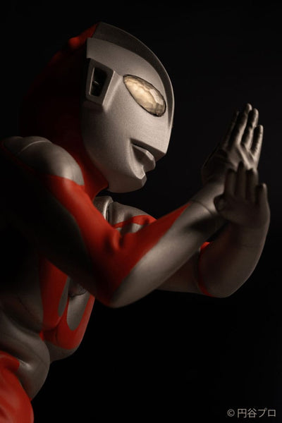 Ultraman Statue Ultraman C-Type by Takashi Kinoshita 30cm - Scale Statue - Kaiyodo Jap. - Hobby Figures UK