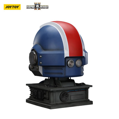 Warhammer 40,000: Space Marine 2 Replica Ultramarines Lieutenant Titus helmet with Display Stand 44cm - Scale Statue - Joy Toy (CN) - Hobby Figures UK
