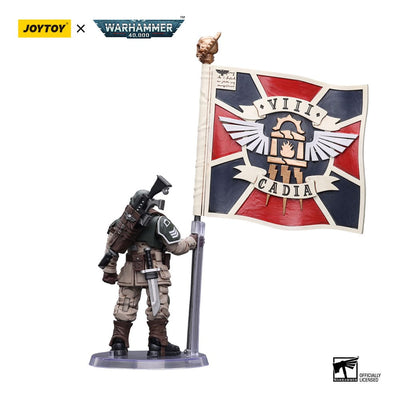 Warhammer 40k Action Figure 1/18 Astra Militarum Cadian Command Squad Veteran with Regimental Standard 12cm - Action Figures - Joy Toy (CN) - Hobby Figures UK