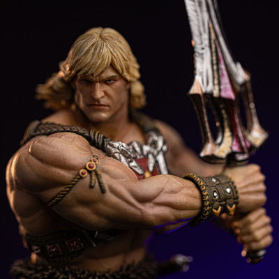 Masters of the Universe Deluxe Art Scale Statue 1/10 He-Man Unleashed 34cm - Scale Statue - Iron Studios - Hobby Figures UK