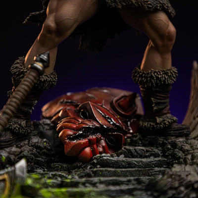Masters of the Universe Deluxe Art Scale Statue 1/10 He-Man Unleashed 34cm - Scale Statue - Iron Studios - Hobby Figures UK