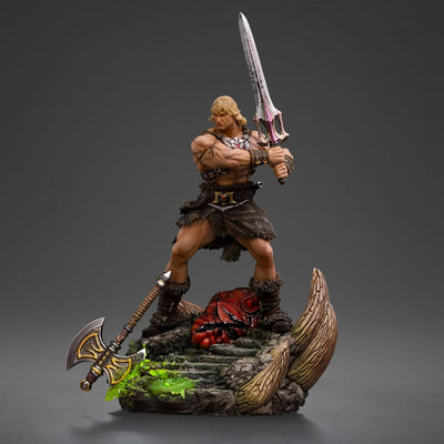 Masters of the Universe Deluxe Art Scale Statue 1/10 He-Man Unleashed 34cm - Scale Statue - Iron Studios - Hobby Figures UK