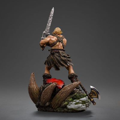 Masters of the Universe Deluxe Art Scale Statue 1/10 He-Man Unleashed 34cm - Scale Statue - Iron Studios - Hobby Figures UK
