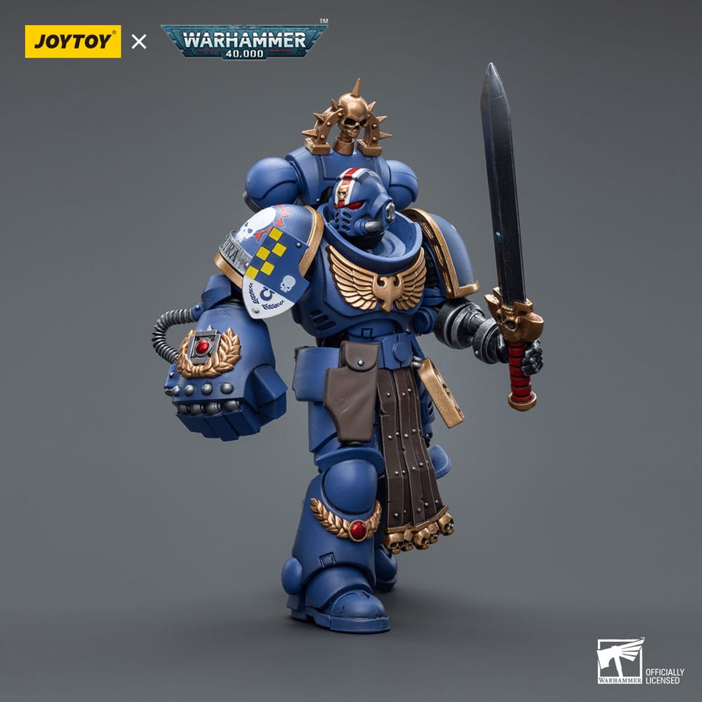 Warhammer 40k Action Figure 1/18 Ultramarines Lieutenant with Power Fist 12cm - Action Figures - Joy Toy (CN) - Hobby Figures UK