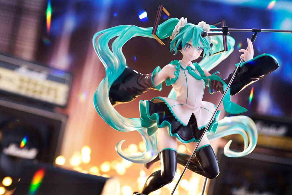 Hatsune Miku AMP PVC Statue Statue Birthday 2023 Ver. 21cm - Scale Statue - Taito Prize - Hobby Figures UK