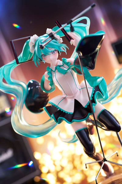 Hatsune Miku AMP PVC Statue Statue Birthday 2023 Ver. 21cm - Scale Statue - Taito Prize - Hobby Figures UK