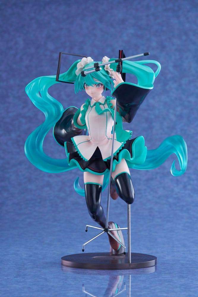 Hatsune Miku AMP PVC Statue Statue Birthday 2023 Ver. 21cm - Scale Statue - Taito Prize - Hobby Figures UK