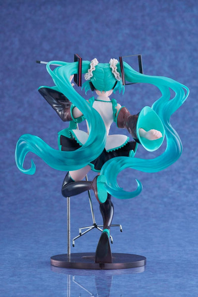 Hatsune Miku AMP PVC Statue Statue Birthday 2023 Ver. 21cm - Scale Statue - Taito Prize - Hobby Figures UK