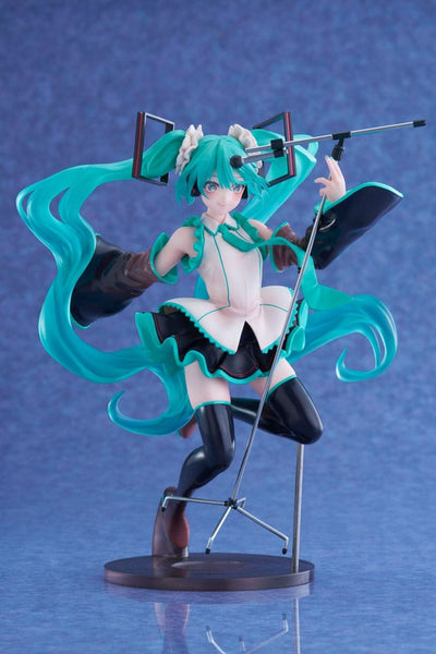 Hatsune Miku AMP PVC Statue Statue Birthday 2023 Ver. 21cm - Scale Statue - Taito Prize - Hobby Figures UK