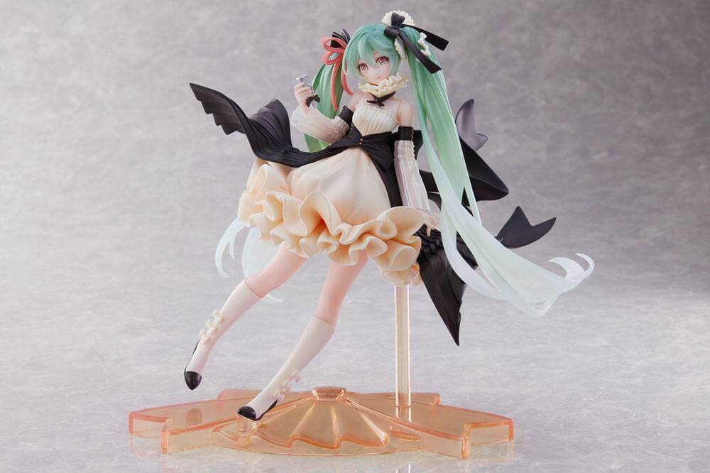 Hatsune Miku AMP PVC Statue Hatsune Miku Latidos 2022 Ver. 18cm - Scale Statue - Taito - Hobby Figures UK