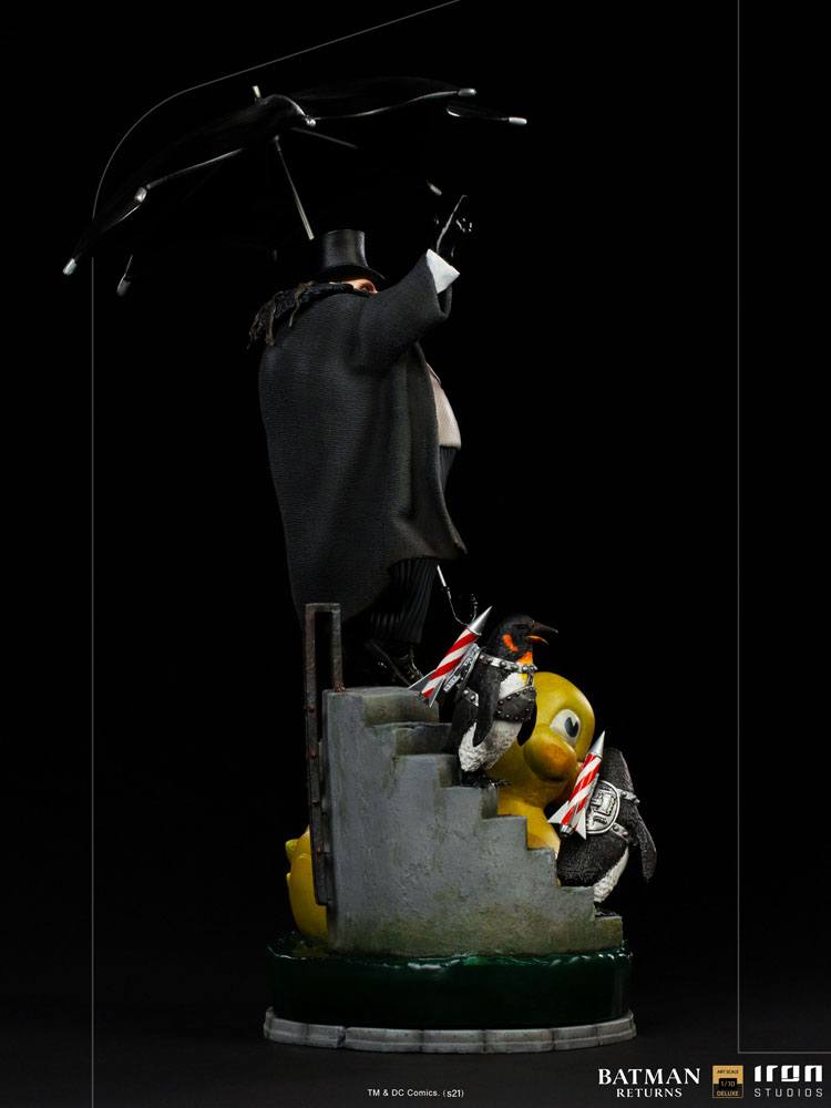 Batman Returns Deluxe Art Scale Statue 1/10 Penguin 33cm - Scale Statue - Iron Studios - Hobby Figures UK