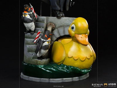Batman Returns Deluxe Art Scale Statue 1/10 Penguin 33cm - Scale Statue - Iron Studios - Hobby Figures UK