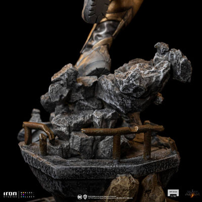 Black Adam Art Scale Statue 1/10 Hawkman 36cm - Scale Statue - Iron Studios - Hobby Figures UK