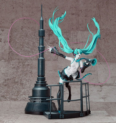 Character Vocal Series 01 PVC Figure 1/8 Miku Hatsune Love is War Refined Ver. 28cm - Scale Statue - Good Smile Company - Hobby Figures UK