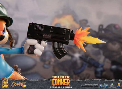Conker: Conker's Bad Fur Day Statue Soldier Conker 33cm - Scale Statue - First 4 Figures - Hobby Figures UK