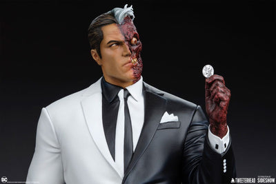DC Comics Maquette 1/6 Two-Face 42cm - Scale Statue - Tweeterhead - Hobby Figures UK