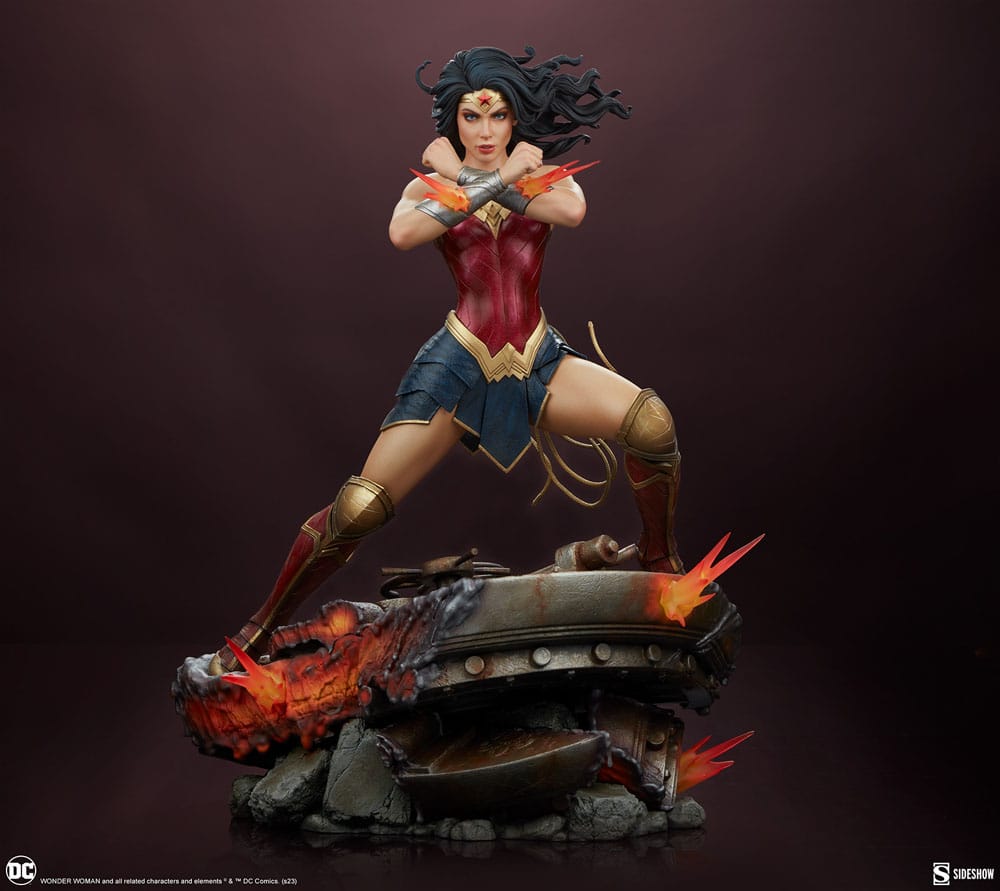 DC Comics Premium Format Statue Wonder Woman: Saving the Day 50cm - Scale Statue - Sideshow Collectibles - Hobby Figures UK
