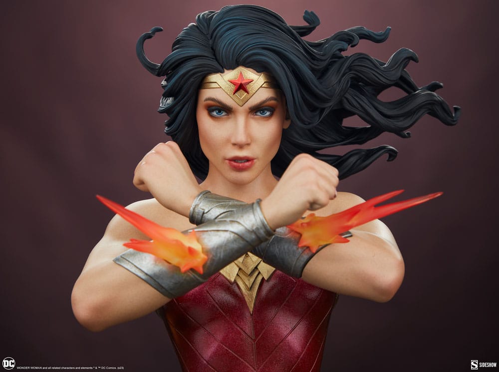 DC Comics Premium Format Statue Wonder Woman: Saving the Day 50cm - Scale Statue - Sideshow Collectibles - Hobby Figures UK
