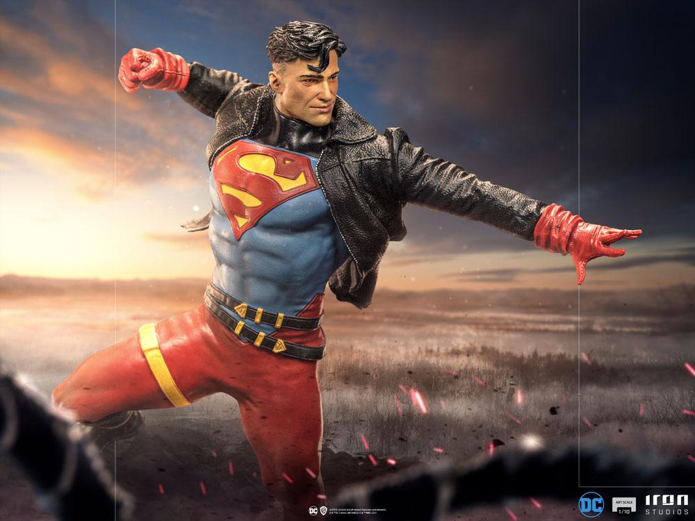 DC Comics Deluxe Art Scale Statue 1/10 Superboy 28cm - Scale Statue - Iron Studios - Hobby Figures UK