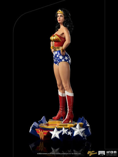 DC Comics Deluxe Art Scale Statue 1/10 Wonder Woman Lynda Carter 23cm - Scale Statue - Iron Studios - Hobby Figures UK