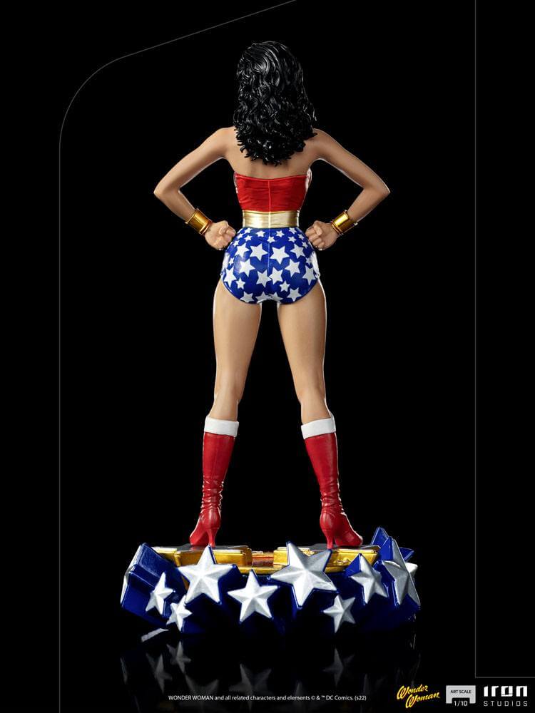 DC Comics Deluxe Art Scale Statue 1/10 Wonder Woman Lynda Carter 23cm - Scale Statue - Iron Studios - Hobby Figures UK