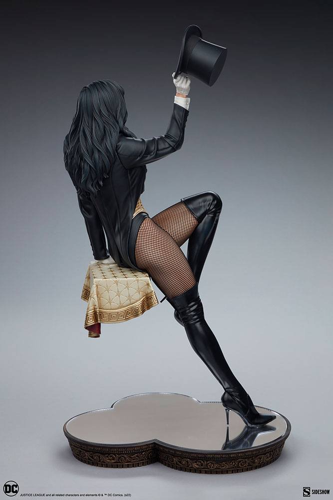 DC Comics Premium Format Figure Zatanna 55cm - Scale Statue - Sideshow Collectibles - Hobby Figures UK