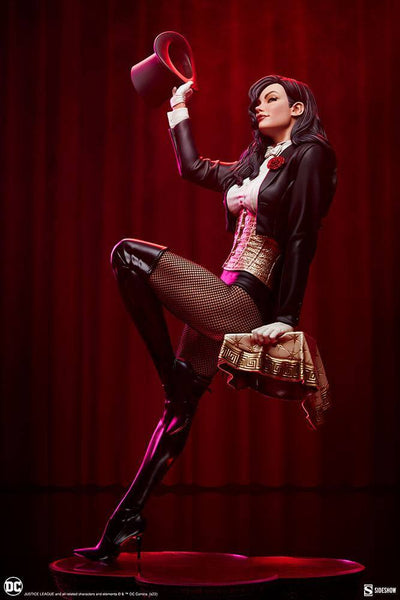 DC Comics Premium Format Figure Zatanna 55cm - Scale Statue - Sideshow Collectibles - Hobby Figures UK