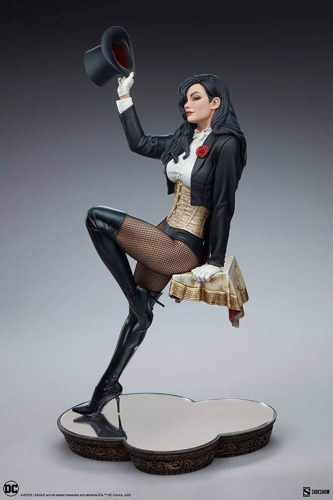 DC Comics Premium Format Figure Zatanna 55cm - Scale Statue - Sideshow Collectibles - Hobby Figures UK