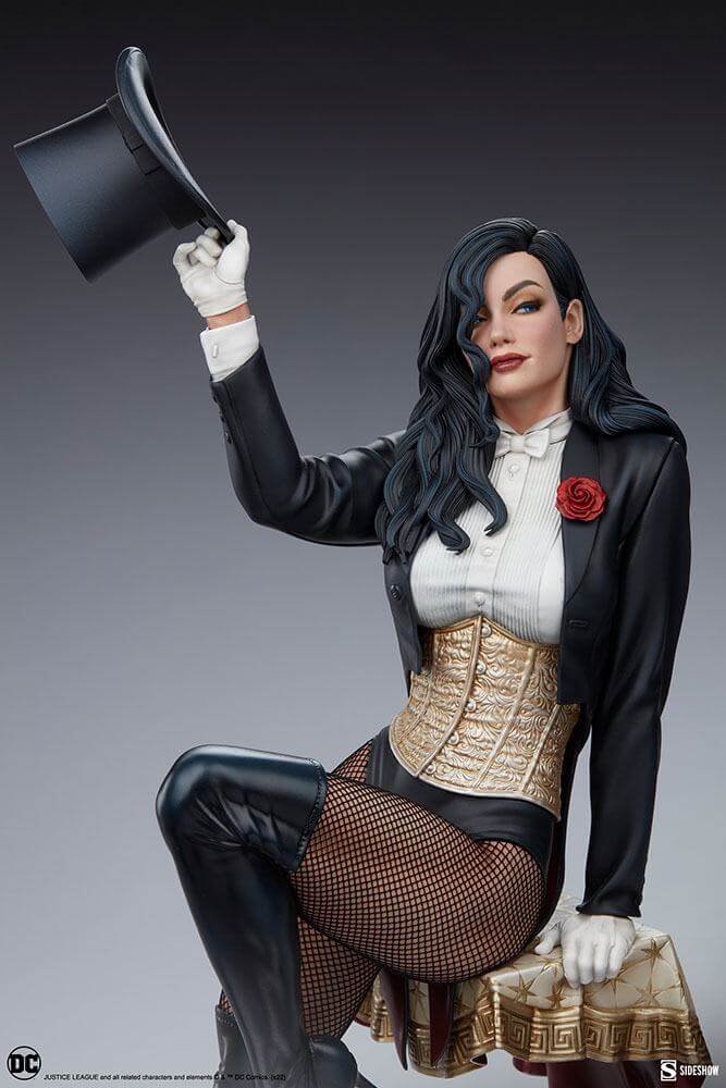 DC Comics Premium Format Figure Zatanna 55cm - Scale Statue - Sideshow Collectibles - Hobby Figures UK