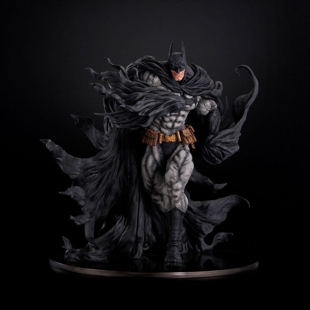 DC Comics Sofbinal Soft Vinyl Statue Batman Hard Black Ver. 35cm - Scale Statue - Union Creative - Hobby Figures UK