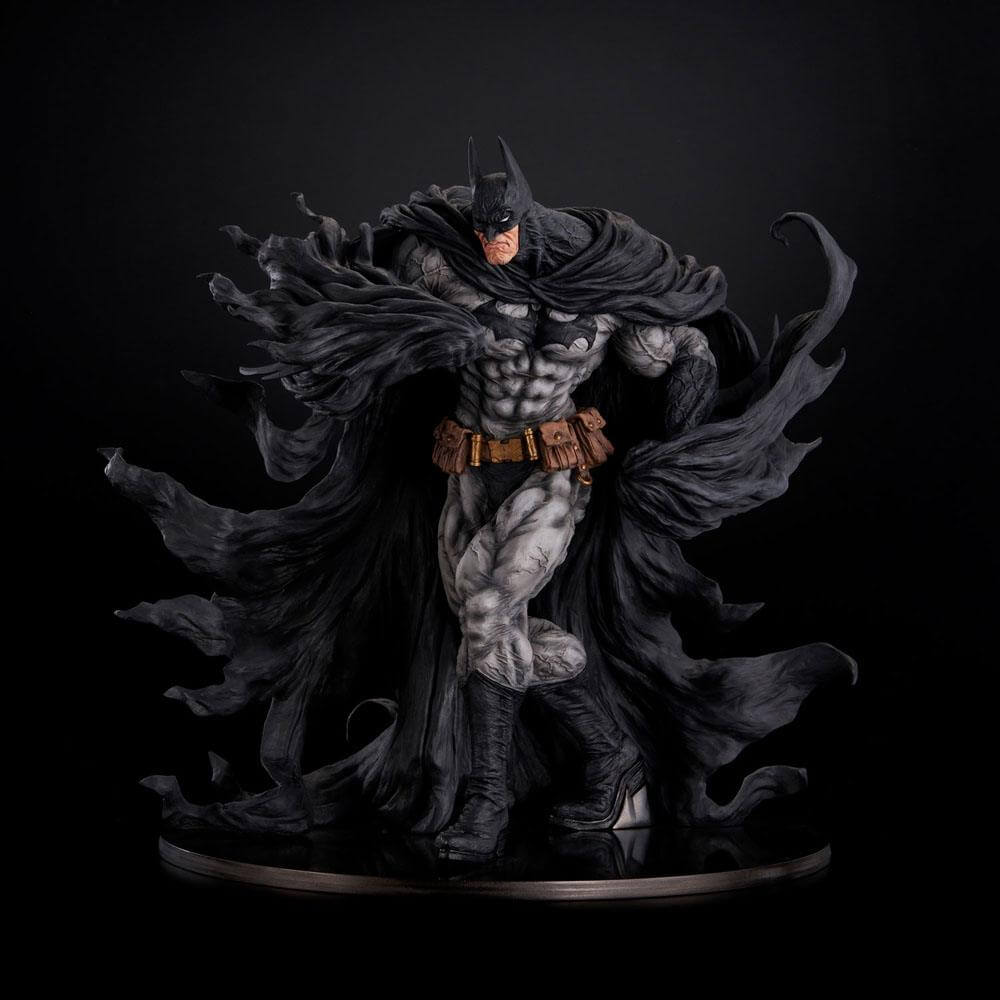 DC Comics Sofbinal Soft Vinyl Statue Batman Hard Black Ver. 35cm - Scale Statue - Union Creative - Hobby Figures UK