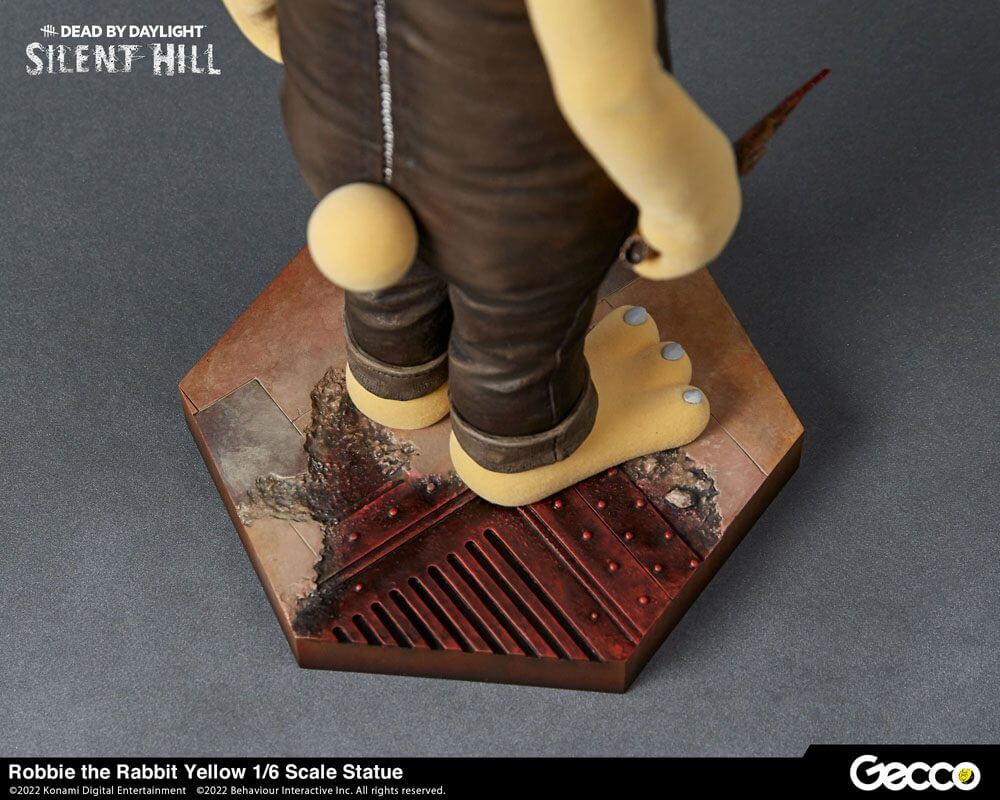 Dead By Daylight - Silent Hill Chapter Statue 1/6 Robbie the Rabbit Yellow Version 34cm - Scale Statue - Gecco - Hobby Figures UK