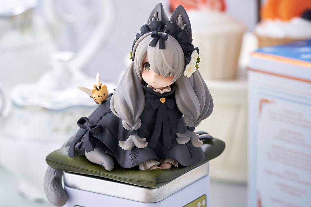 Decorated Life Collection PVC Statue Tea Time Cats British Shorthair 18cm - Scale Statue - Ribose - Hobby Figures UK