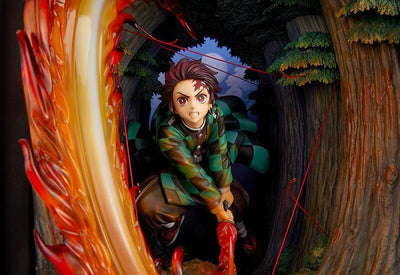 Demon Slayer: Kimetsu no Yaiba PVC Statue Tanjiro Kamado: Hinokami Kagura Dance 36cm - Scale Statue - Good Smile Company - Hobby Figures UK