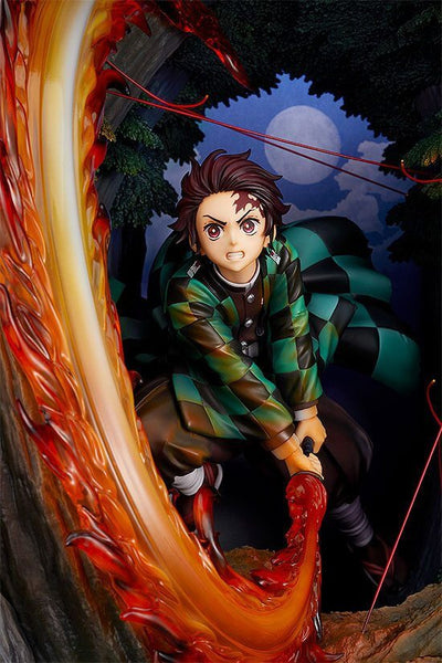 Demon Slayer: Kimetsu no Yaiba PVC Statue Tanjiro Kamado: Hinokami Kagura Dance 36cm - Scale Statue - Good Smile Company - Hobby Figures UK