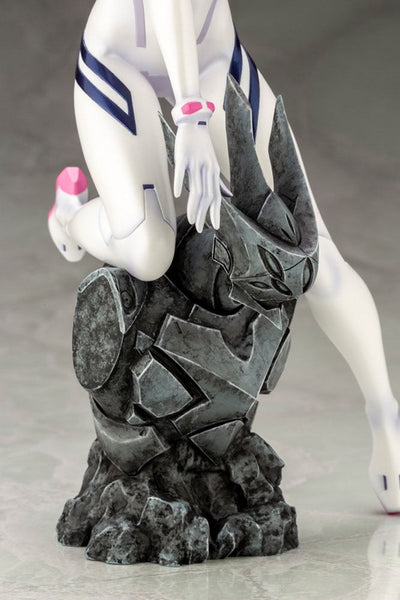Evangelion 4 PVC Statue 1/6 Mari Makinami Illustrious White Plugsuit Ver. 24cm - Scale Statue - Kotobukiya - Hobby Figures UK