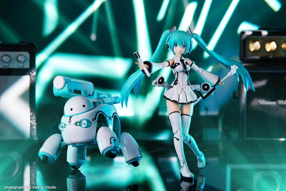 Hatsune Miku Frame Arms Girl Plastic Model Kit Music Girl Hatsune Miku (Maruttoys Ver.) & Tamotu (Miku Ver.) 15cm - Model Kit - Kotobukiya - Hobby Figures UK