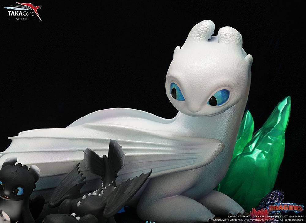 How To Train Your Dragon Statue 1/6 Light Fury & Night Lights 36cm - Scale Statue - Taka Corp Studio - Hobby Figures UK