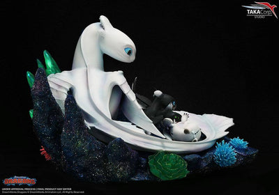 How To Train Your Dragon Statue 1/6 Light Fury & Night Lights 36cm - Scale Statue - Taka Corp Studio - Hobby Figures UK