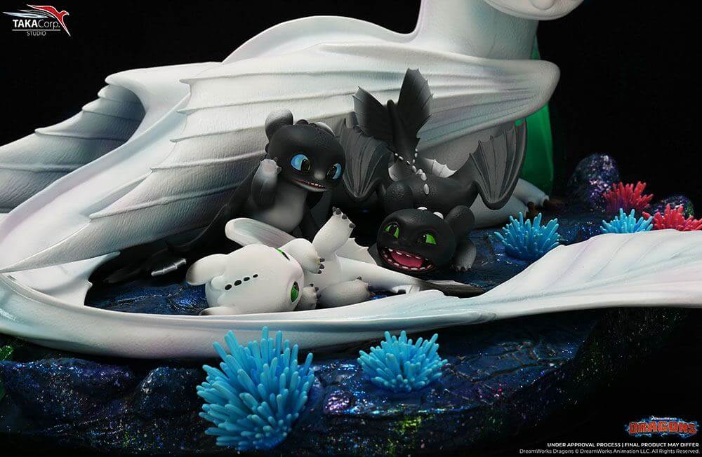 How To Train Your Dragon Statue 1/6 Light Fury & Night Lights 36cm - Scale Statue - Taka Corp Studio - Hobby Figures UK