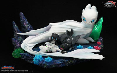 How To Train Your Dragon Statue 1/6 Light Fury & Night Lights 36cm - Scale Statue - Taka Corp Studio - Hobby Figures UK