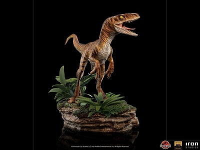 Jurassic World The Lost World Deluxe Art Scale Statue 1/10 Velociraptor 18cm - Scale Statue - Iron Studios - Hobby Figures UK