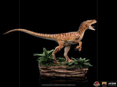 Jurassic World The Lost World Deluxe Art Scale Statue 1/10 Velociraptor 18cm - Scale Statue - Iron Studios - Hobby Figures UK