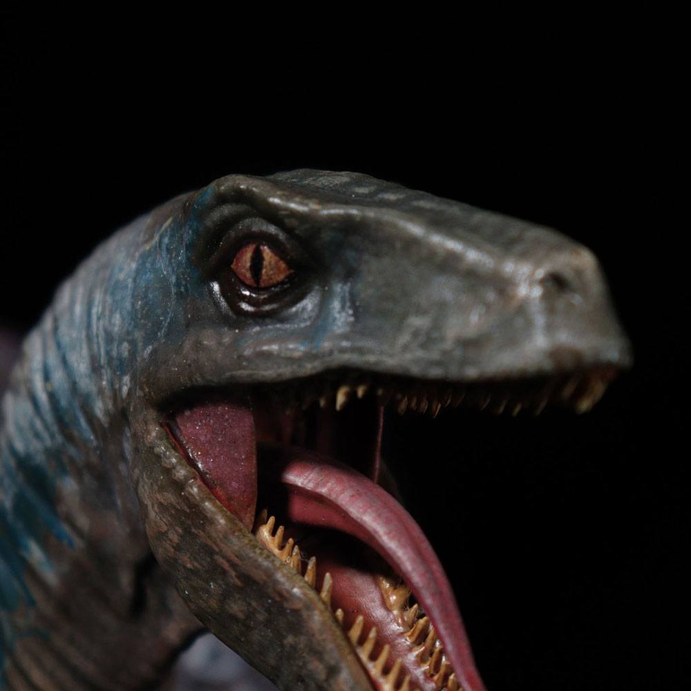 Jurassic World Bust Blue Limited Edition 15cm - Scale Statue - FaNaTtik - Hobby Figures UK