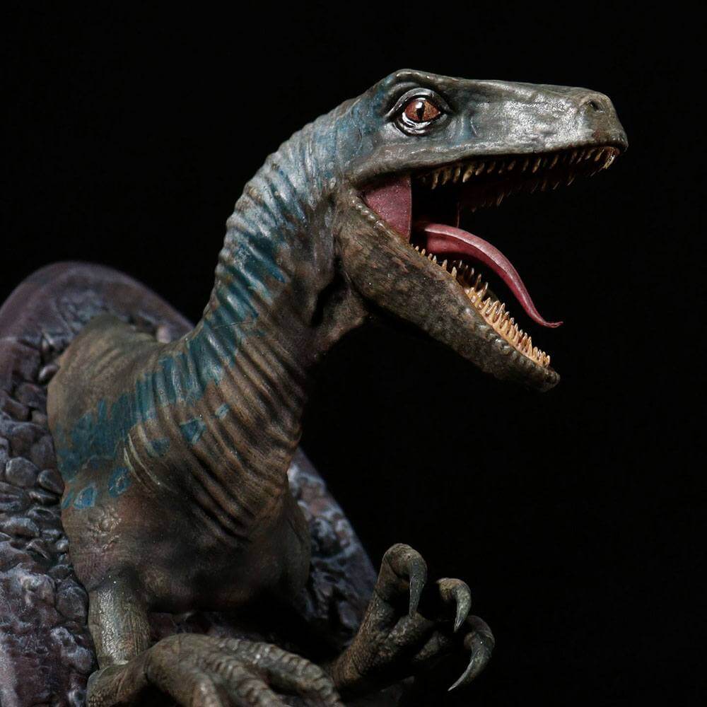 Jurassic World Bust Blue Limited Edition 15cm - Scale Statue - FaNaTtik - Hobby Figures UK